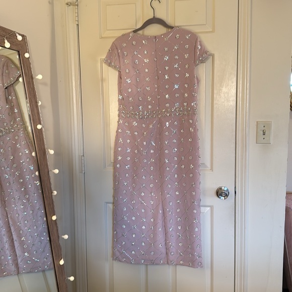 MAC DUGGAL
Pink Hand Embellished Cap Sleeve Midi Dress - Picture 8 of 16